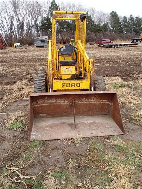 ford cl40 skid steer lift capacity|ford cl40 skid steer parts.